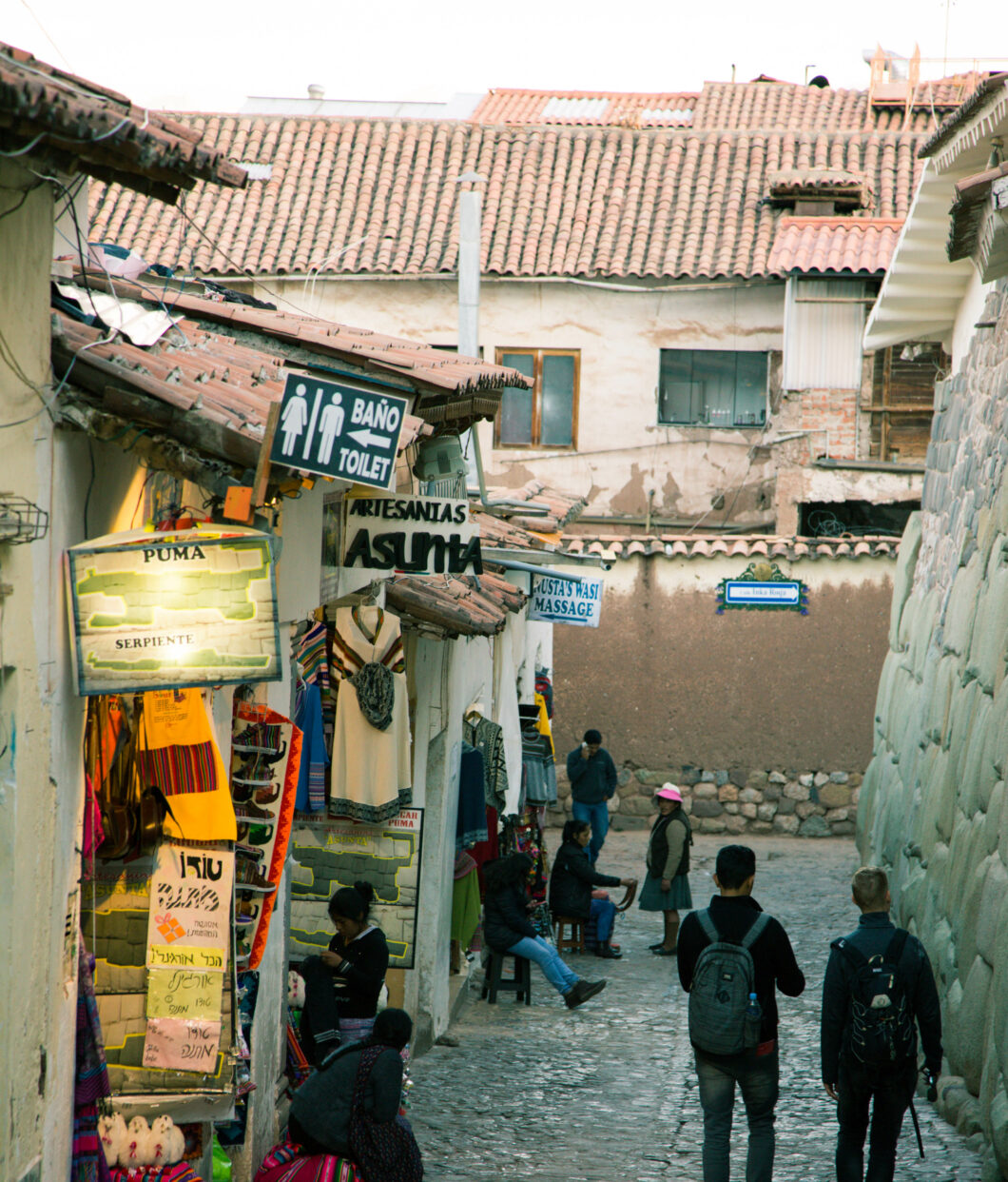 "Artesanías Asunta" clothing/souvenir shop in Cusco, Peru.