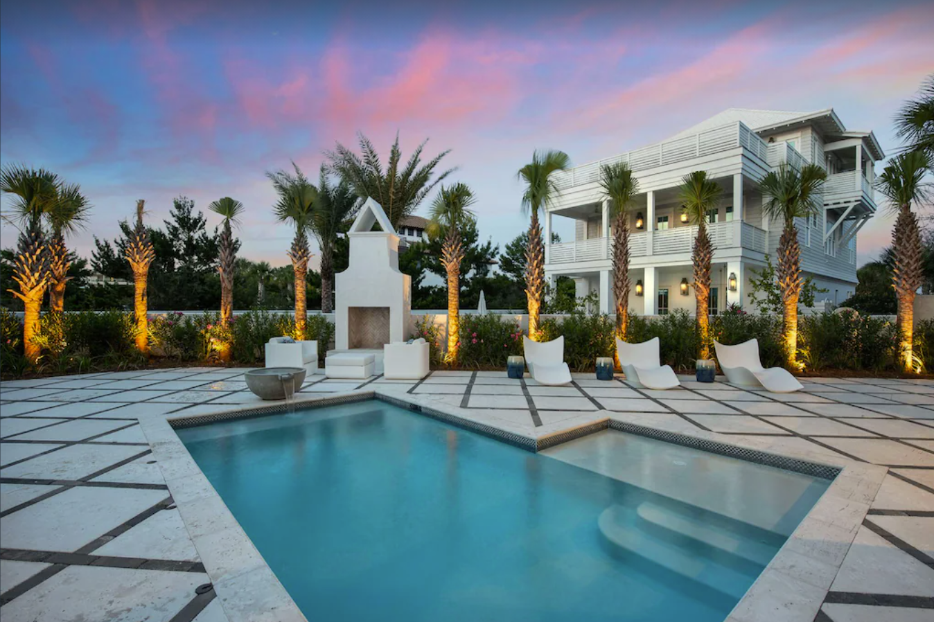 25 Coolest VRBOs in Florida Featuring Beachfront Homes With Pools