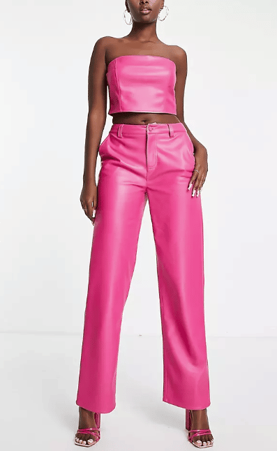 20 Outfits with Pink Pants  Styling Tips For 2023