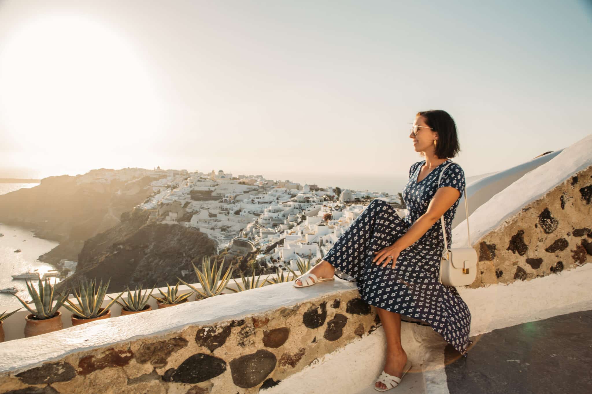 The Best Travel Clothes for Women: The Ultimate Guide for 2024