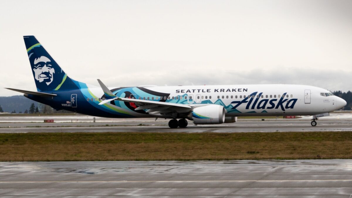 Seattle, USA - 22 March 2022: An Alaska Airlines Boeing 737 MAX 9 with the Seattle Krakens livery departing SeaTac