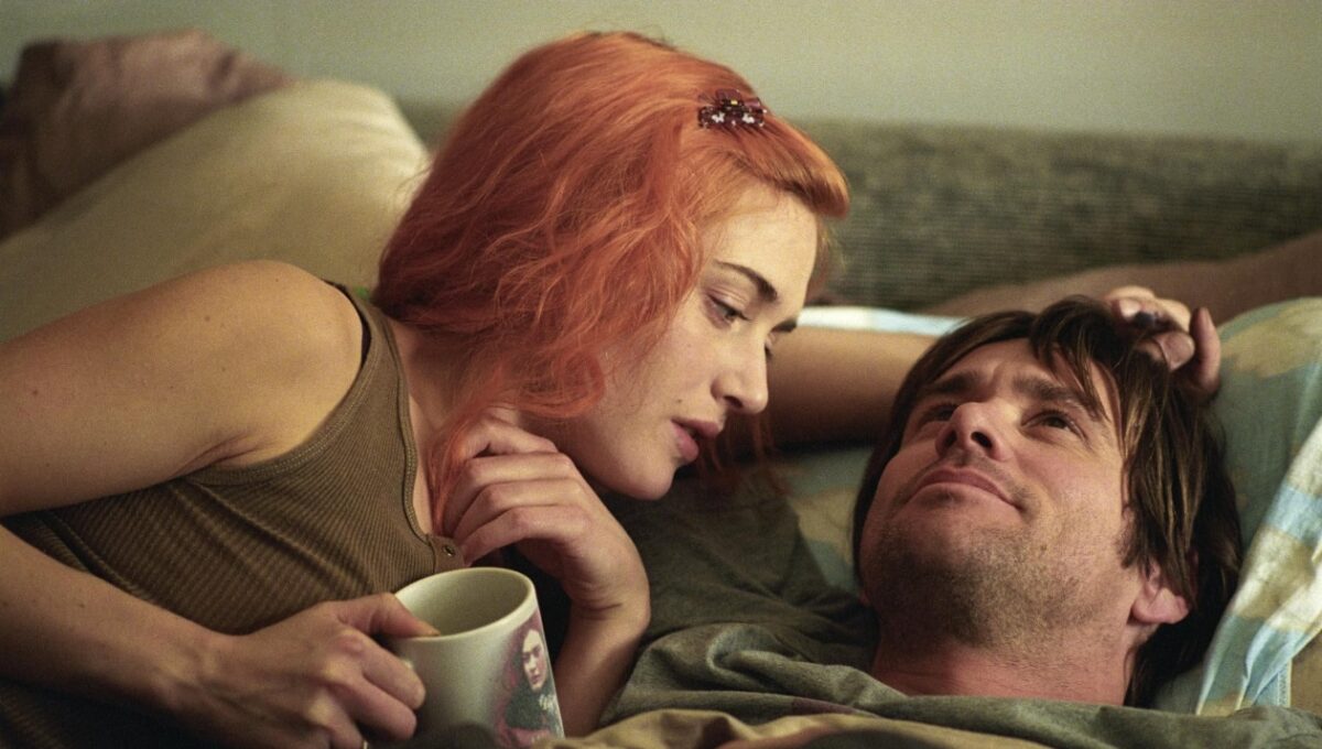 Jim Carrey and Kate Winslet in Eternal Sunshine of the Spotless Mind (2004)